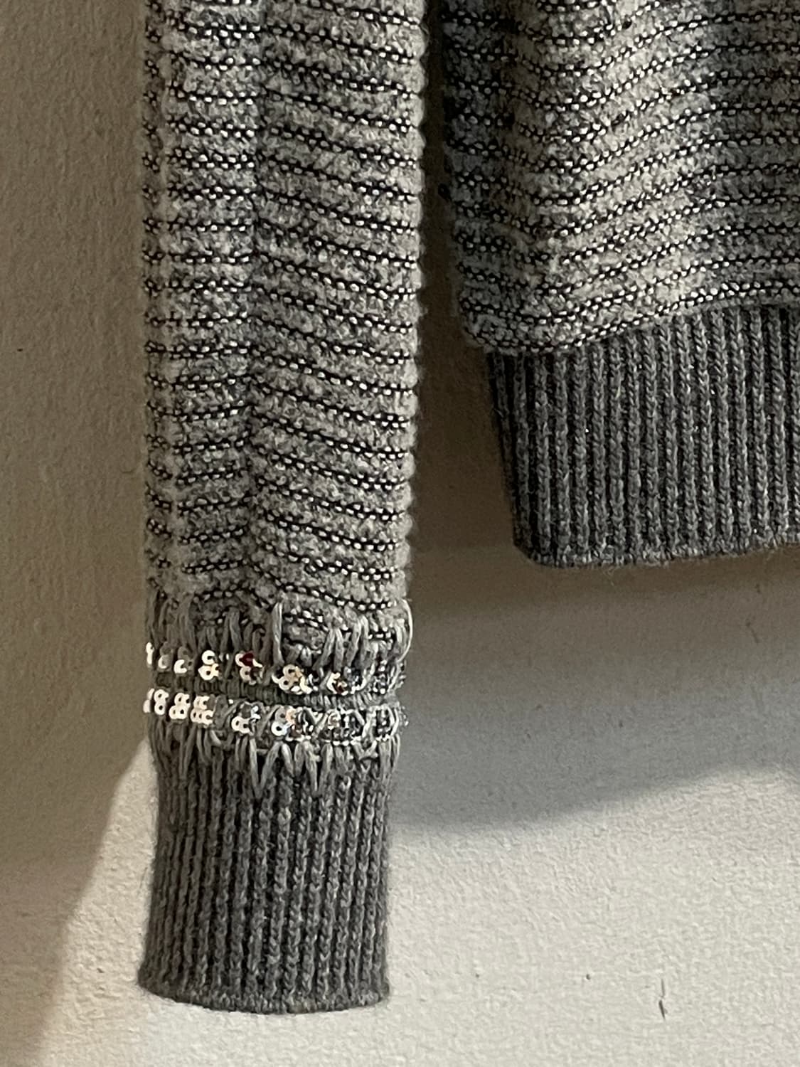 랑방 컬렉션 그레이 텍스처 니트 상품이미지5