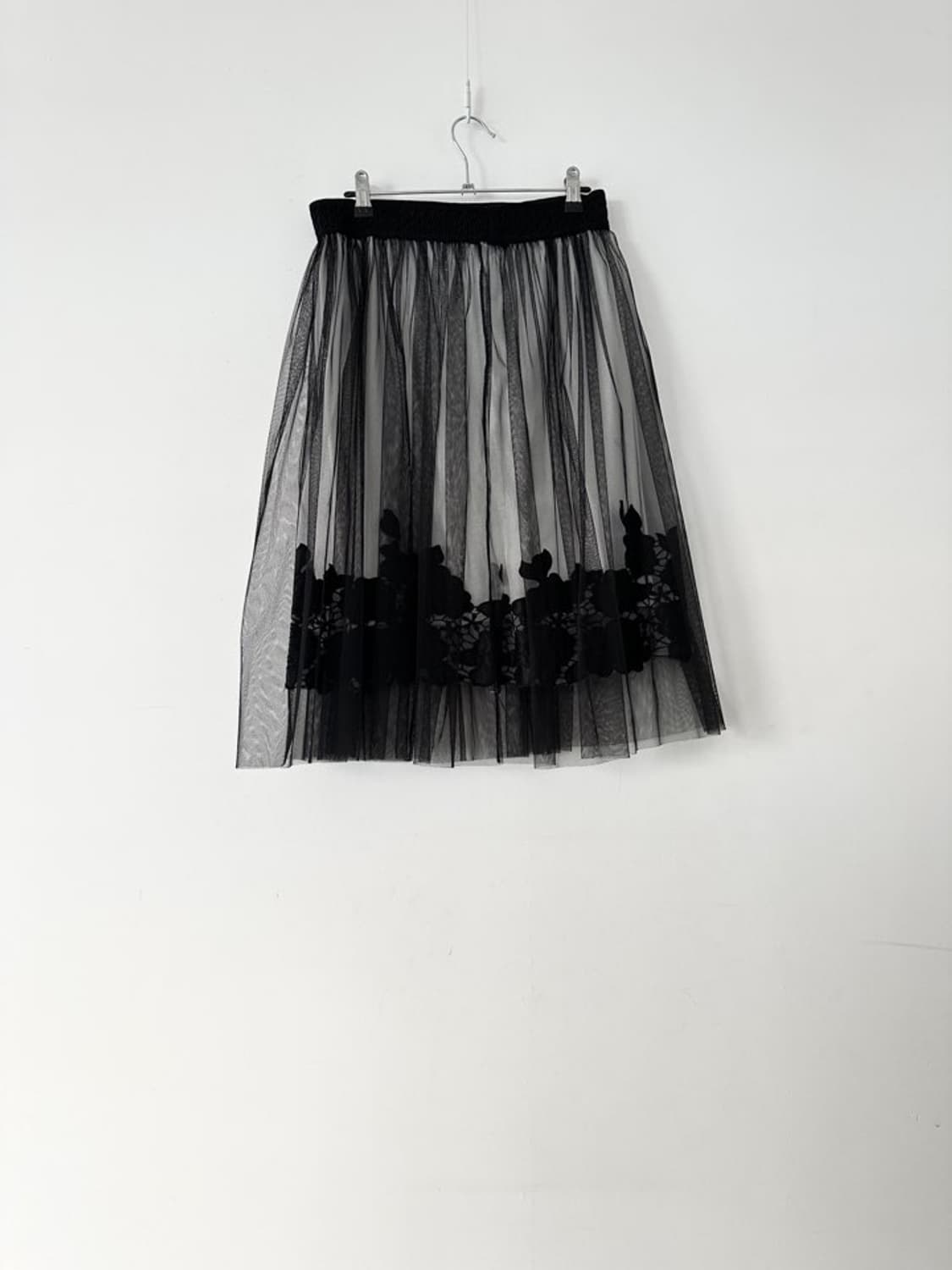 Floral jacquard tulle skirt / black 상품이미지3