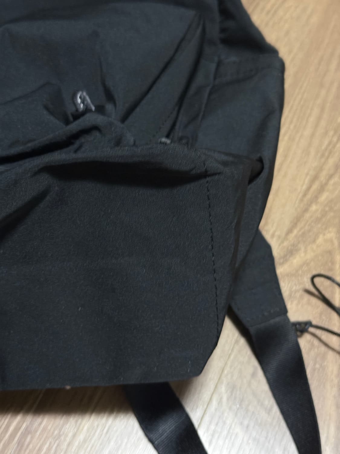 예약중) 아미아칼바 개버딘 백팩 블랙 상품이미지5