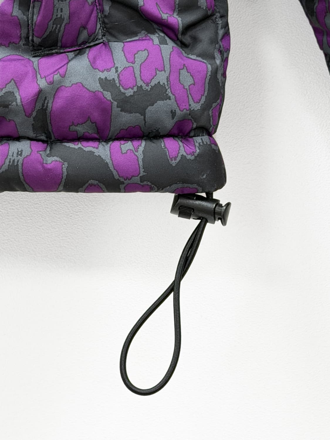 노스페이스 퍼플 레오파드 레트로 눕시 다운 상품이미지4