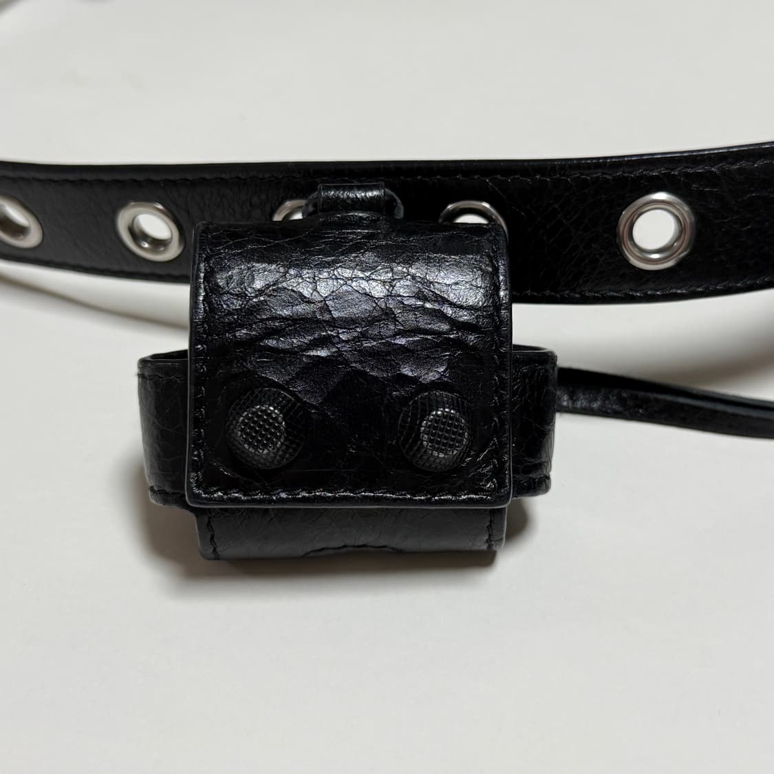 발렌시아가 남성 르 카골 크로스바디백 블랙 상품이미지3