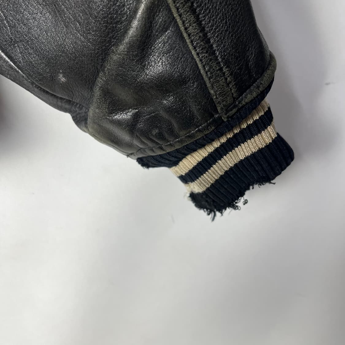 [Avirex] 아비렉스 패치 올레더 바시티자켓 상품이미지7