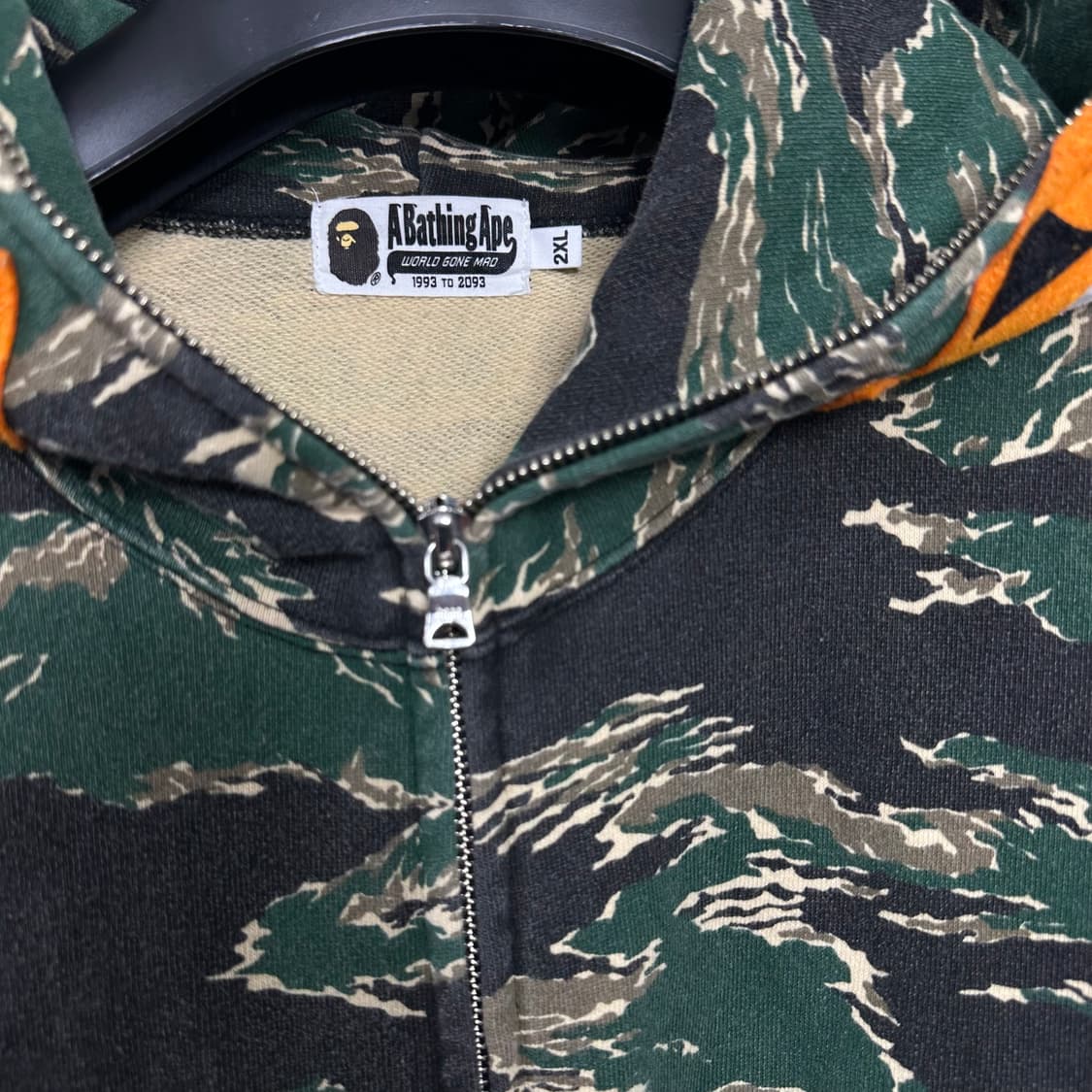 베이프 bape 타이거 카모 풀집업 상품이미지3