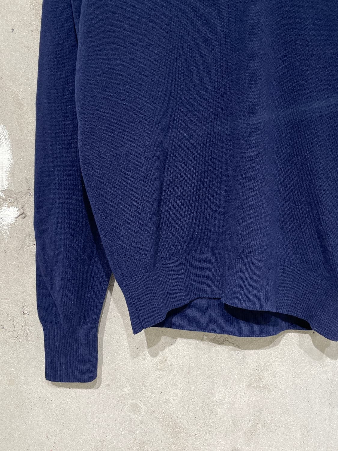 버버리 네이비 기마로고 V넥 울 니트 상품이미지4