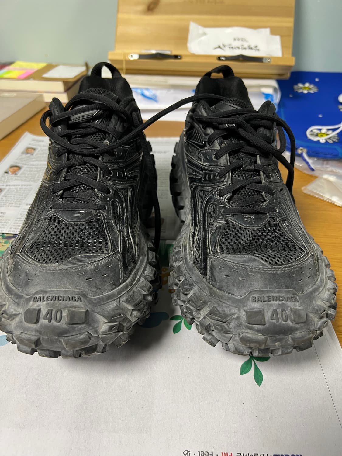 [40] 발렌시아가 디펜더 상품이미지1