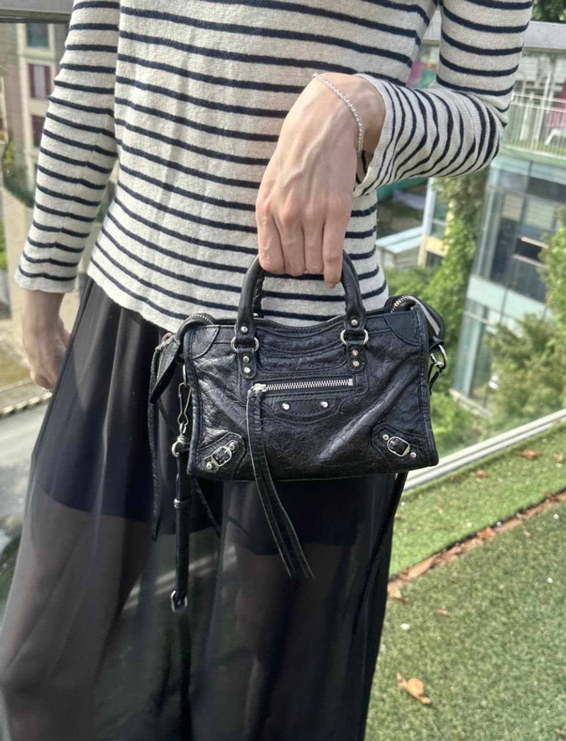 [A+ 정품] 발렌시아가 시티 모터백 나노 블랙 상품이미지10