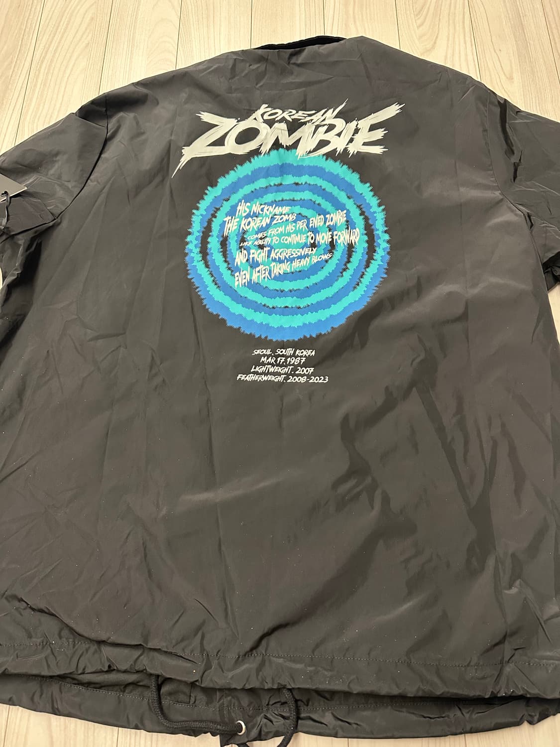 UFC 코리안좀비 정찬성 코치자켓 M 사이즈 새제품 판매합니다  현대백화 상품이미지3