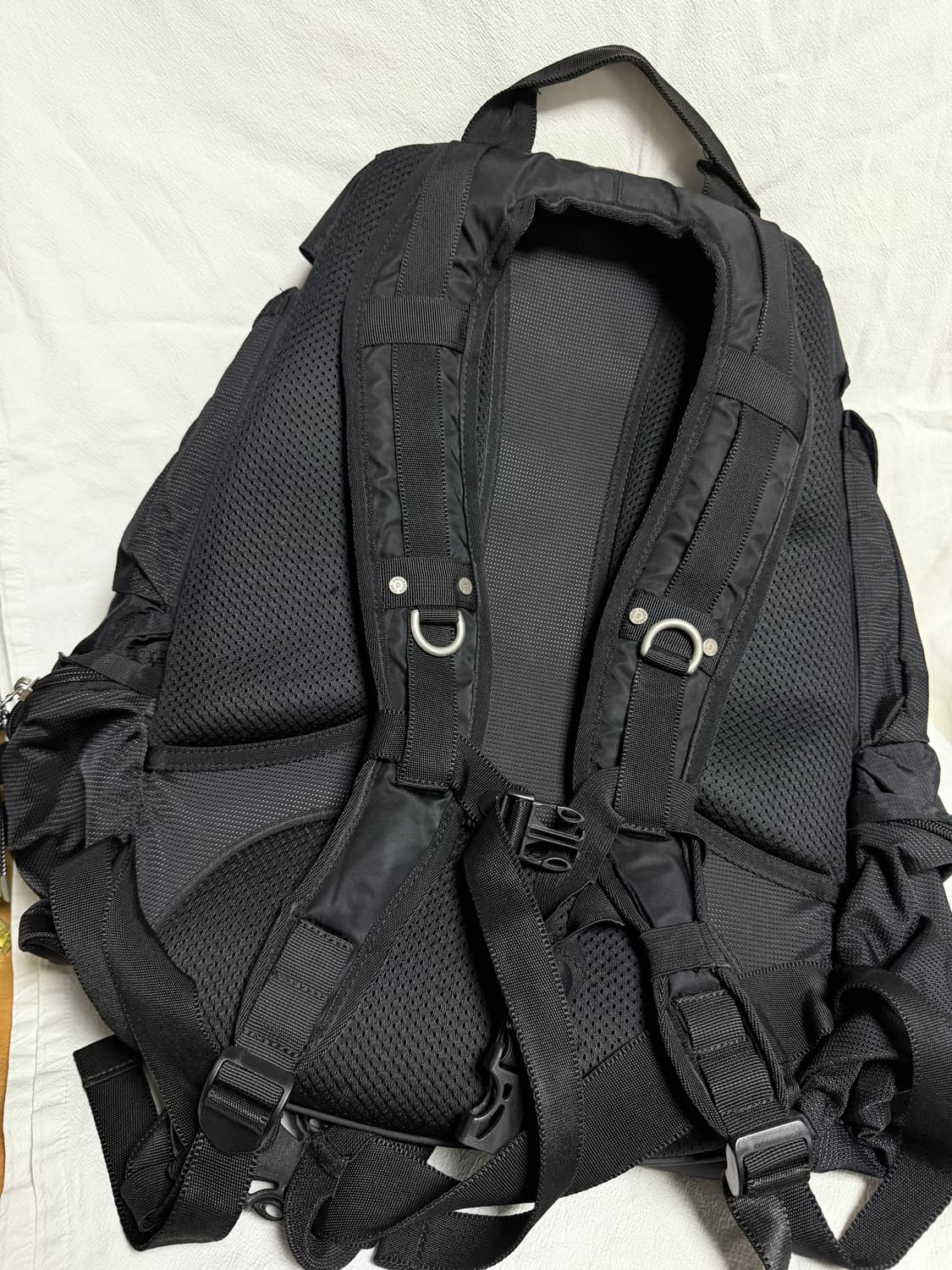 앤더슨벨 테크니컬 베를린 백팩 블랙 상품이미지3