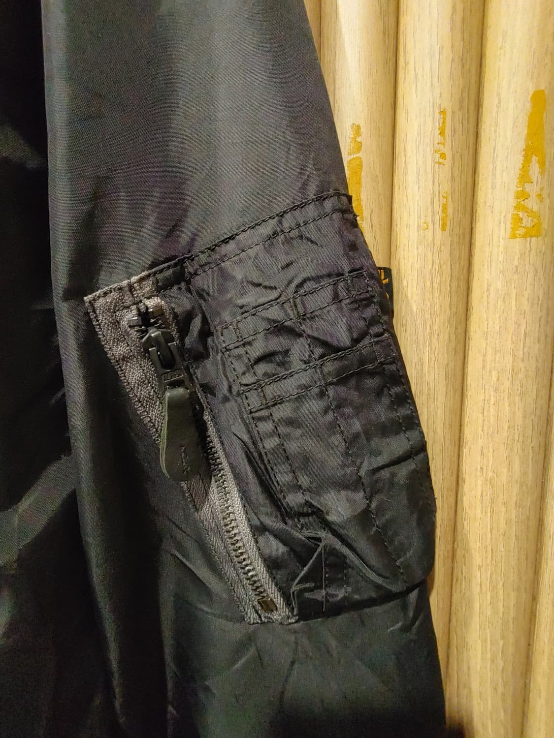 무배) 알파 인더스트리 나일론 봄버 자켓 - XL 상품이미지3