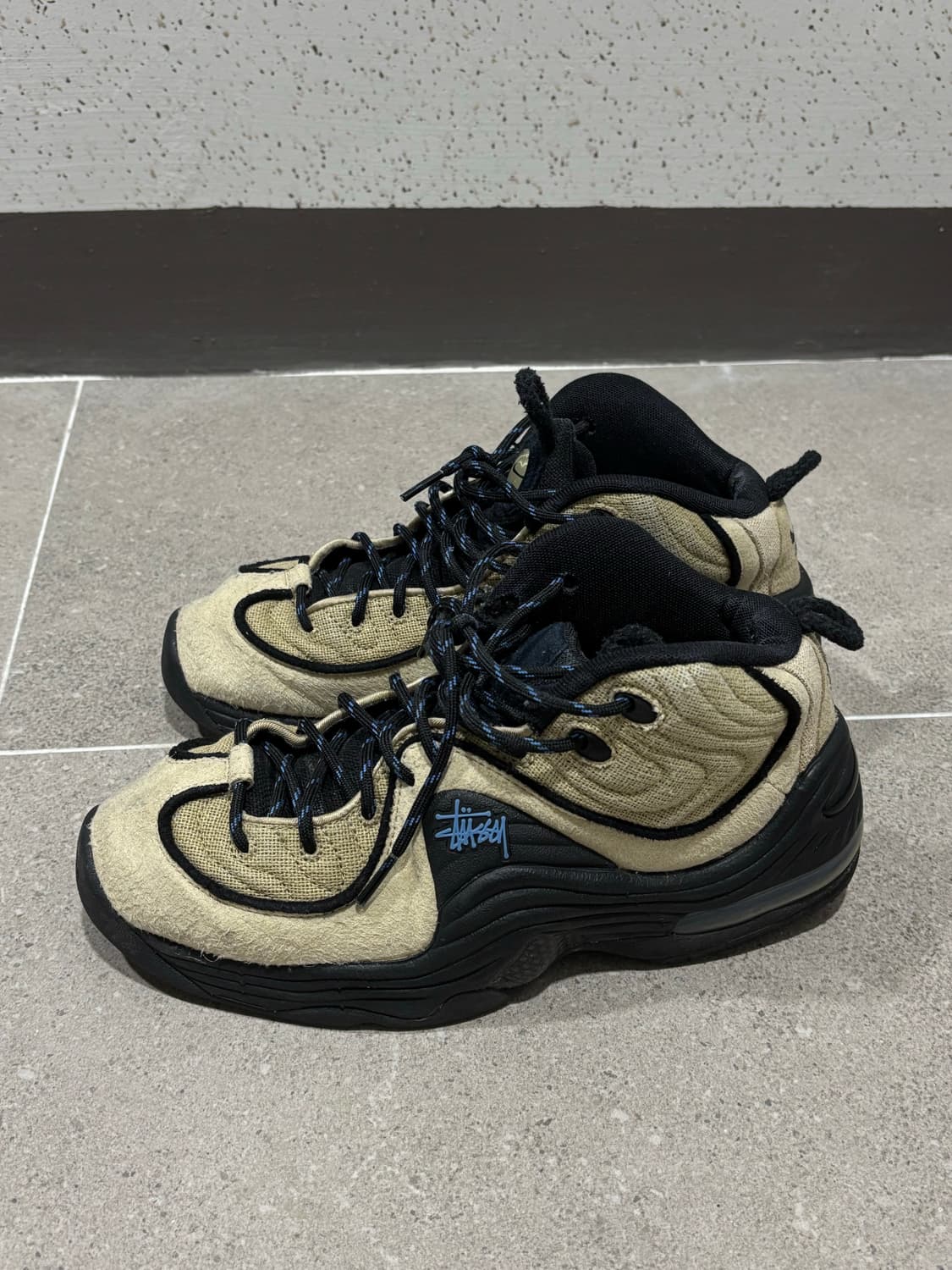 나이키 x 스투시 에어페니 2 라탄 앤 라임스톤 상품이미지1