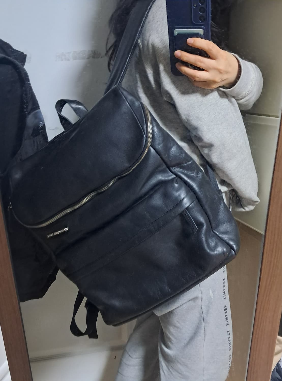 만다리나덕 블랙 가죽 백팩(어깨끈 손상)남녀공용가능 상품이미지9