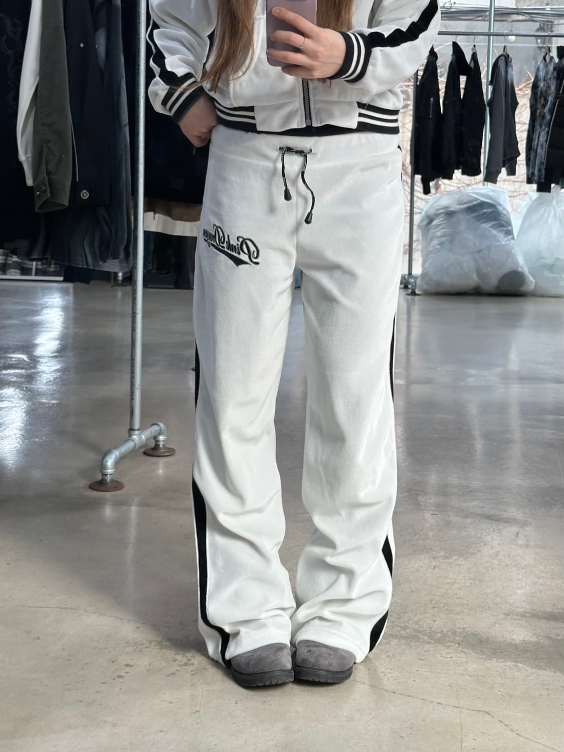 도그타운 핑크드래곤 벨루어 큐빅 트랙셋업 상품이미지3