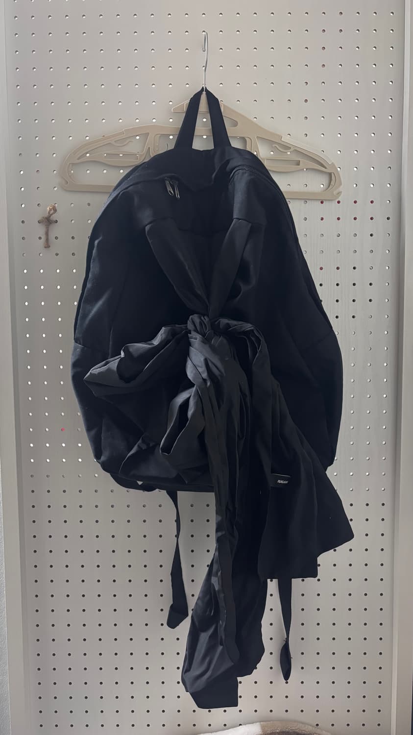 이우가마카라스 리본 백팩 블랙 상품이미지1