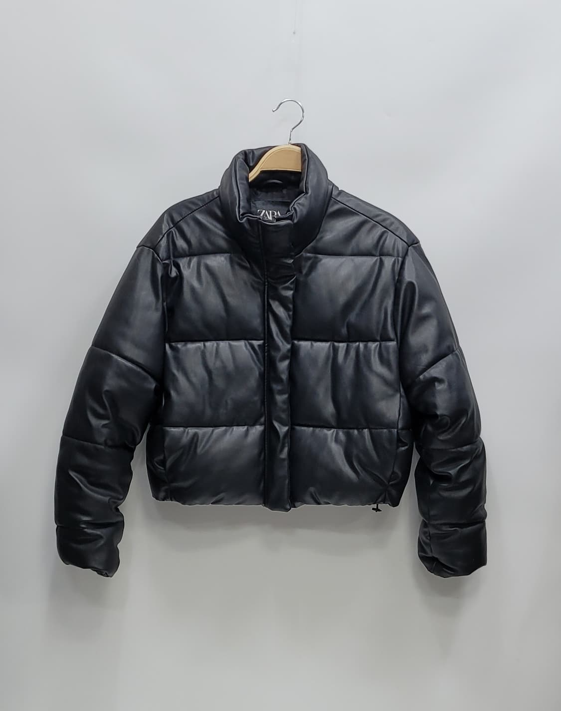 ZARA 자라 페이크 레더 푸퍼 패딩 점퍼 / 여 S 블랙
 상품이미지1