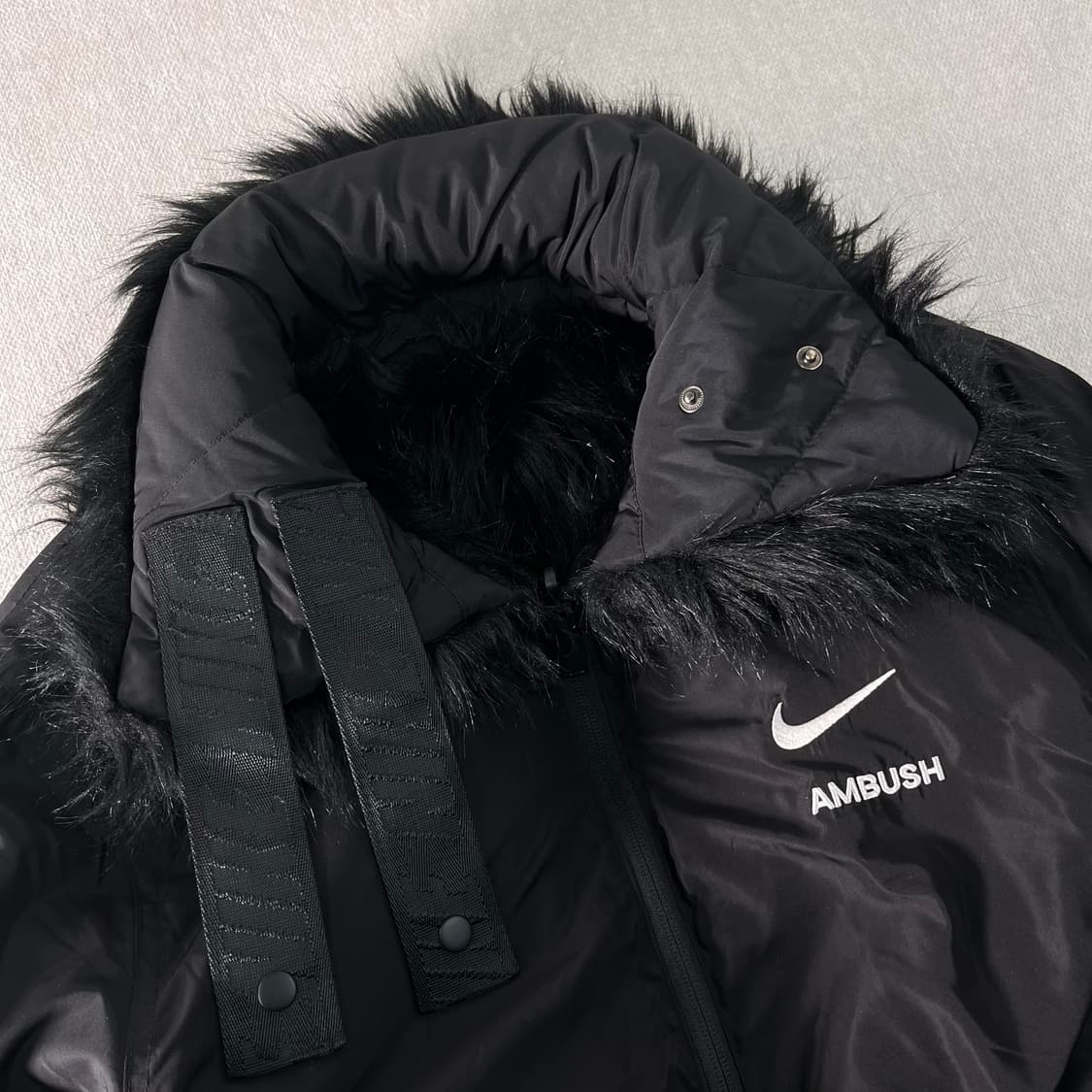 100 나이키 x 앰부쉬 리버시블 포우퍼 코트 블랙 상품이미지4