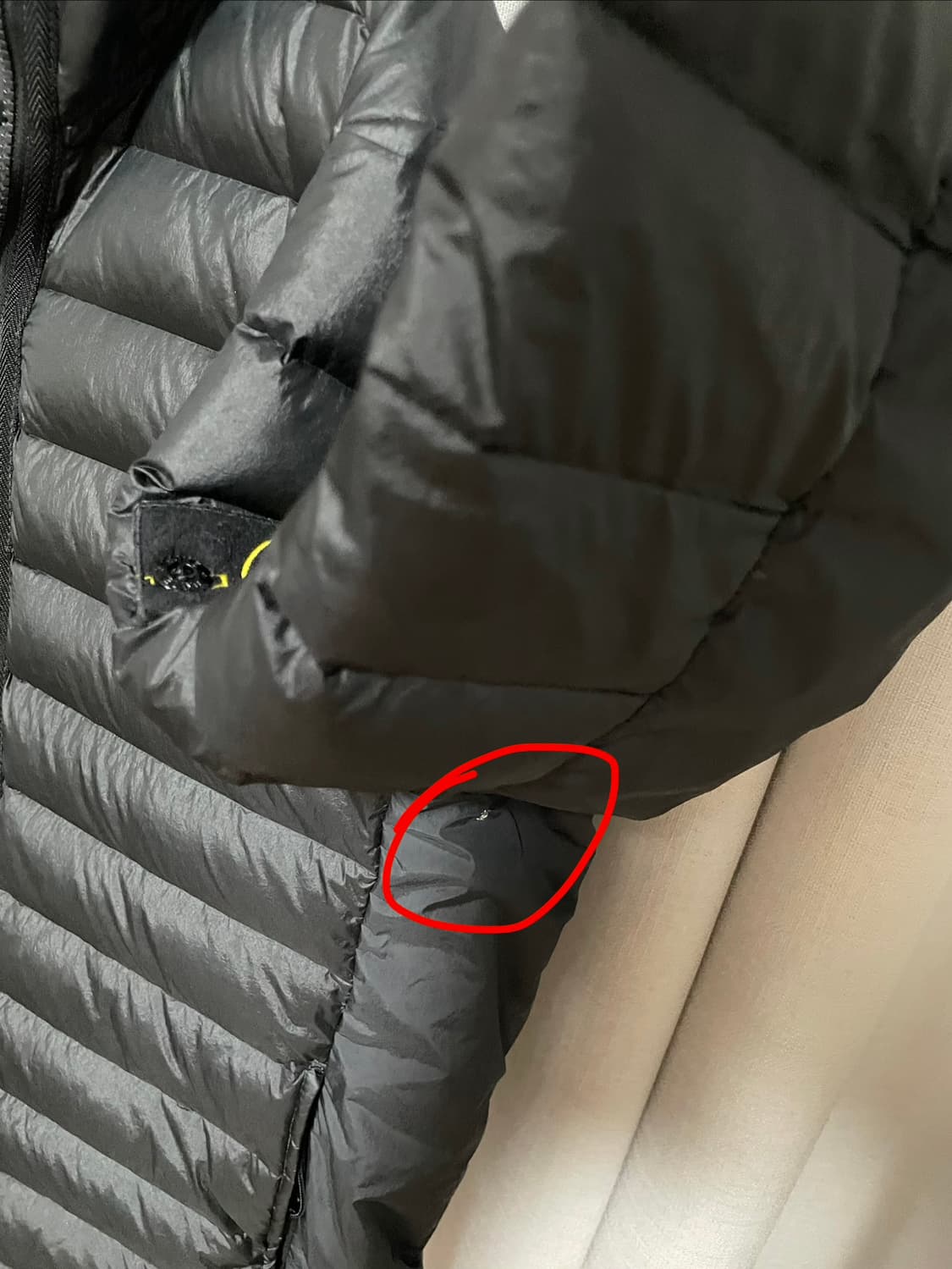 24fw 스톤아일랜드 룸우븐 경량패딩 M 상품이미지4