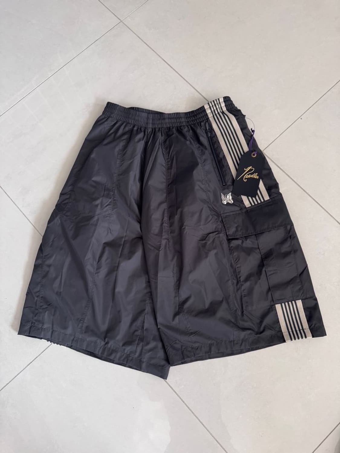 TRACK SHORT PANTS 트랙 반바지 상품이미지4