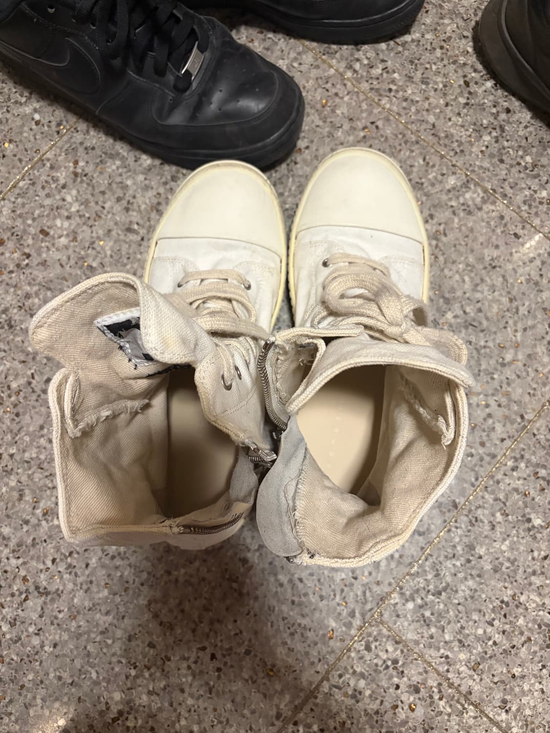 릭오웬스 다크쉐도우 라몬즈 하이탑 컨버스 화이트 상품이미지3