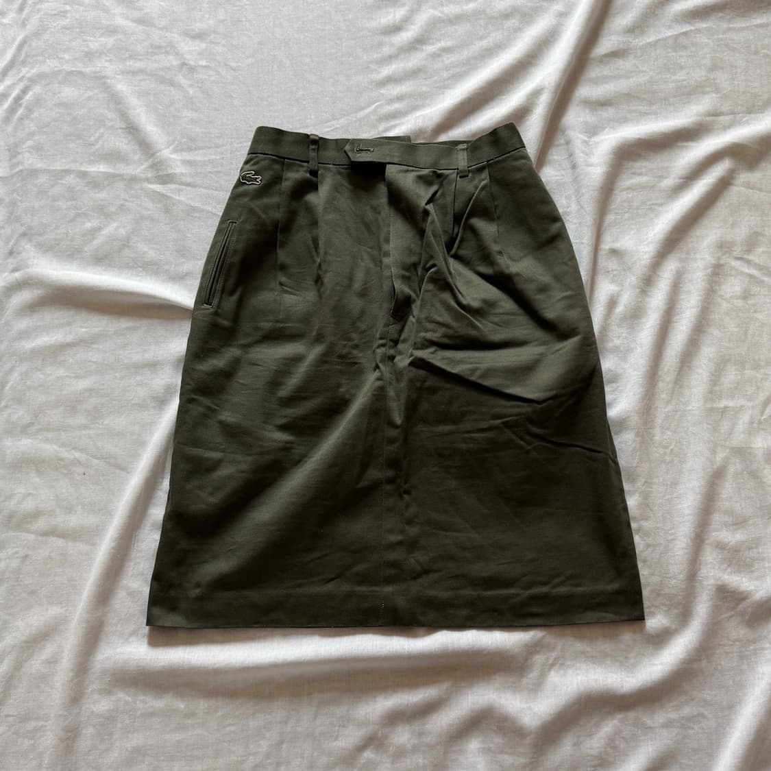 라코스테 카키컬러 스커트 상품이미지1