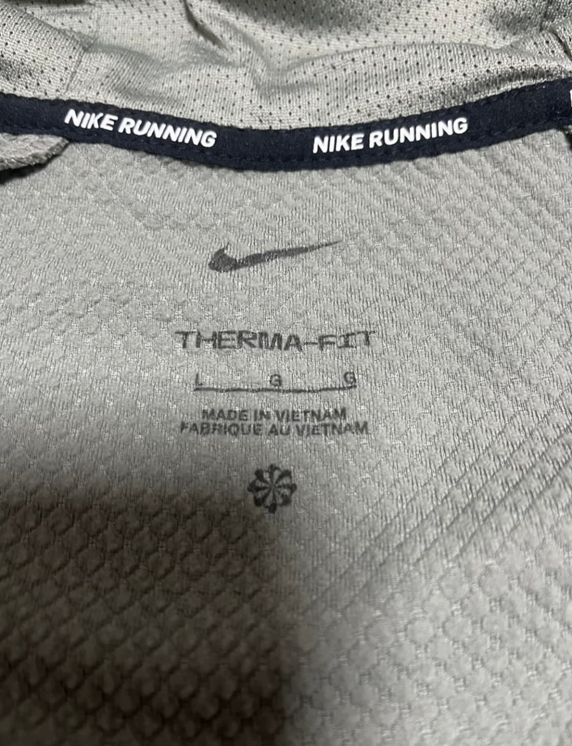 나이키 써마핏 러닝자켓 상품이미지4