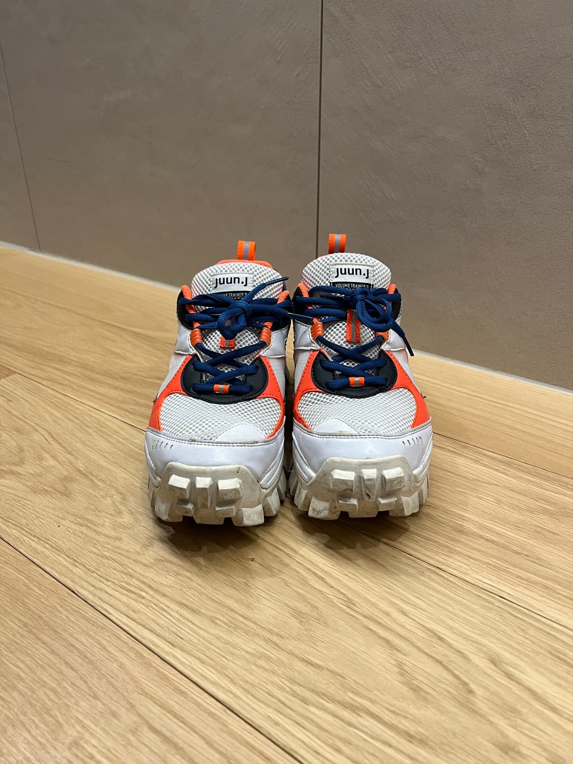 준지 2019 볼륨 트레이너3 - 41 (260) 스니커즈 상품이미지4