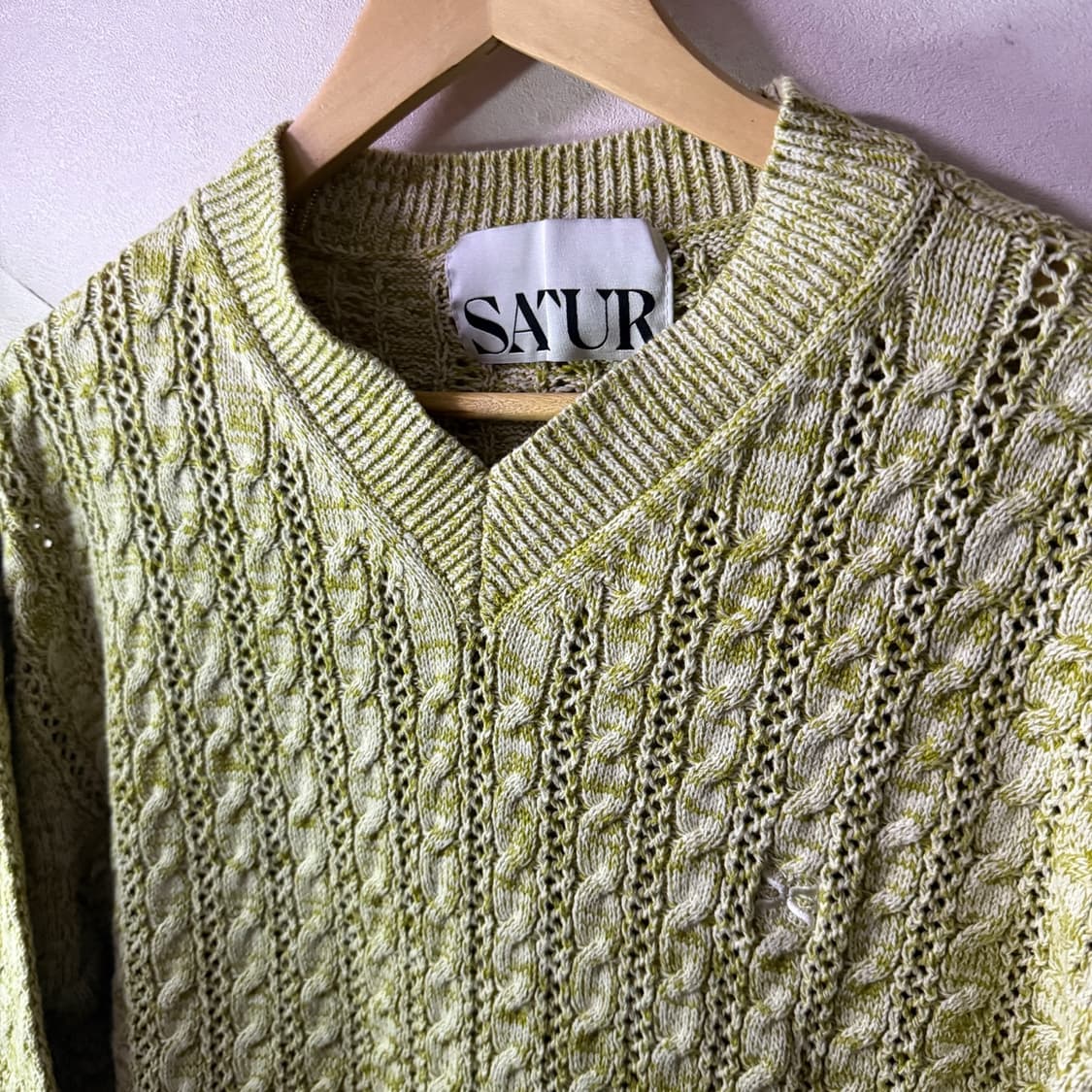 SATUR 세터 꽈배기 V넥 니트 내추럴 그린 XL(105정도) 상품이미지1