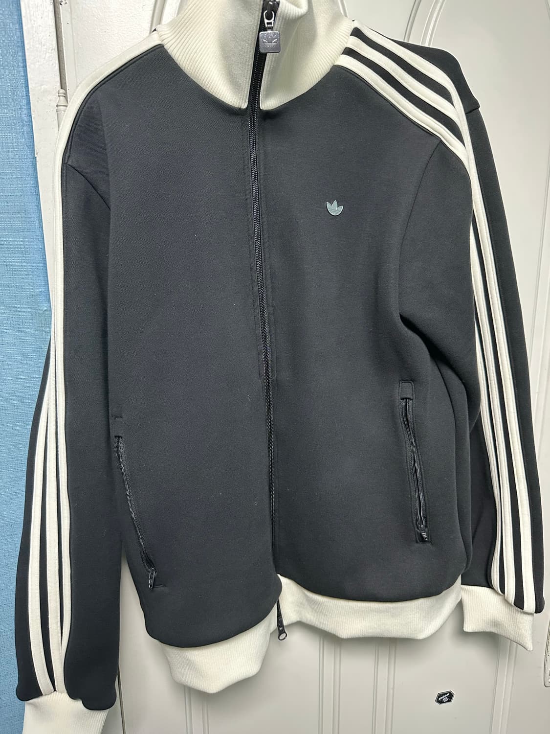 아디다스 프리미엄 트랙탑 상품이미지1