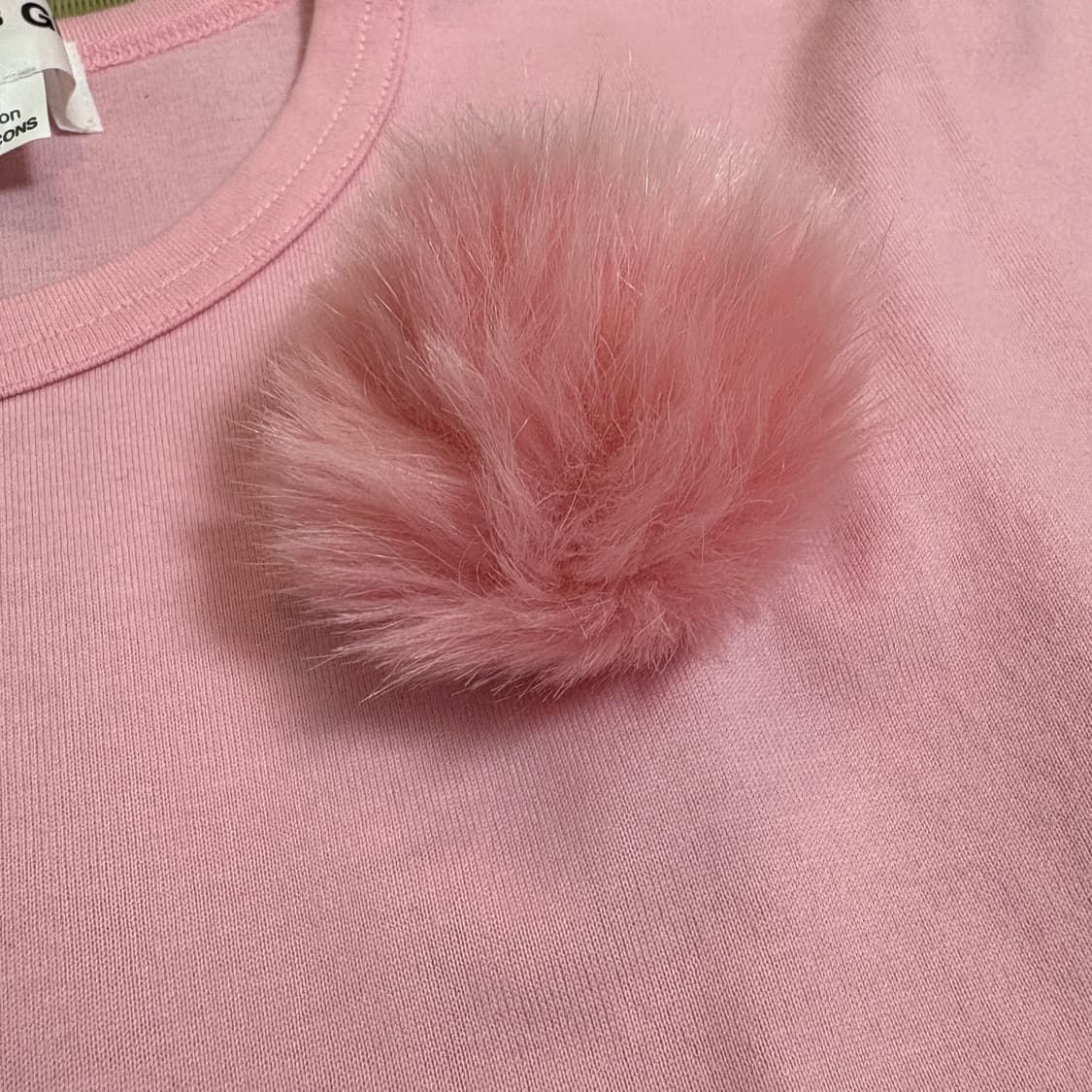 꼼데가르송 걸 핑크 퍼 폼폼 반팔 상품이미지5