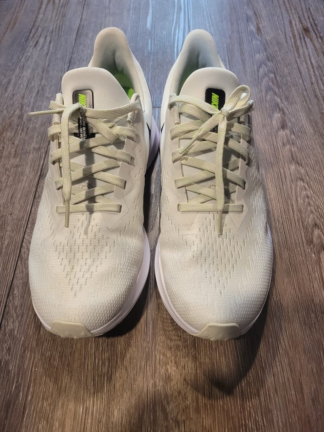 나이키 줌 윈플로6 런닝화 흰색 280mm 상품이미지1