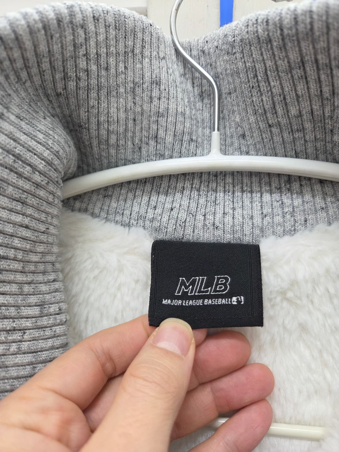 MLB 뉴욕양키즈 보아털 후드 집업 상품이미지4