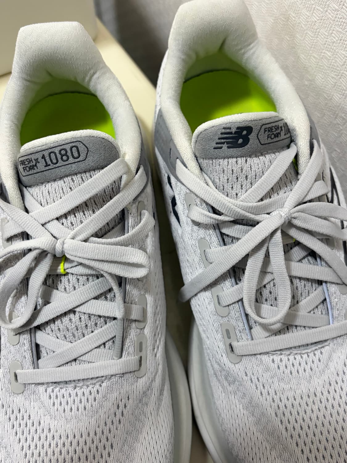 250) 뉴발란스 1080v13 그레이 상품이미지7