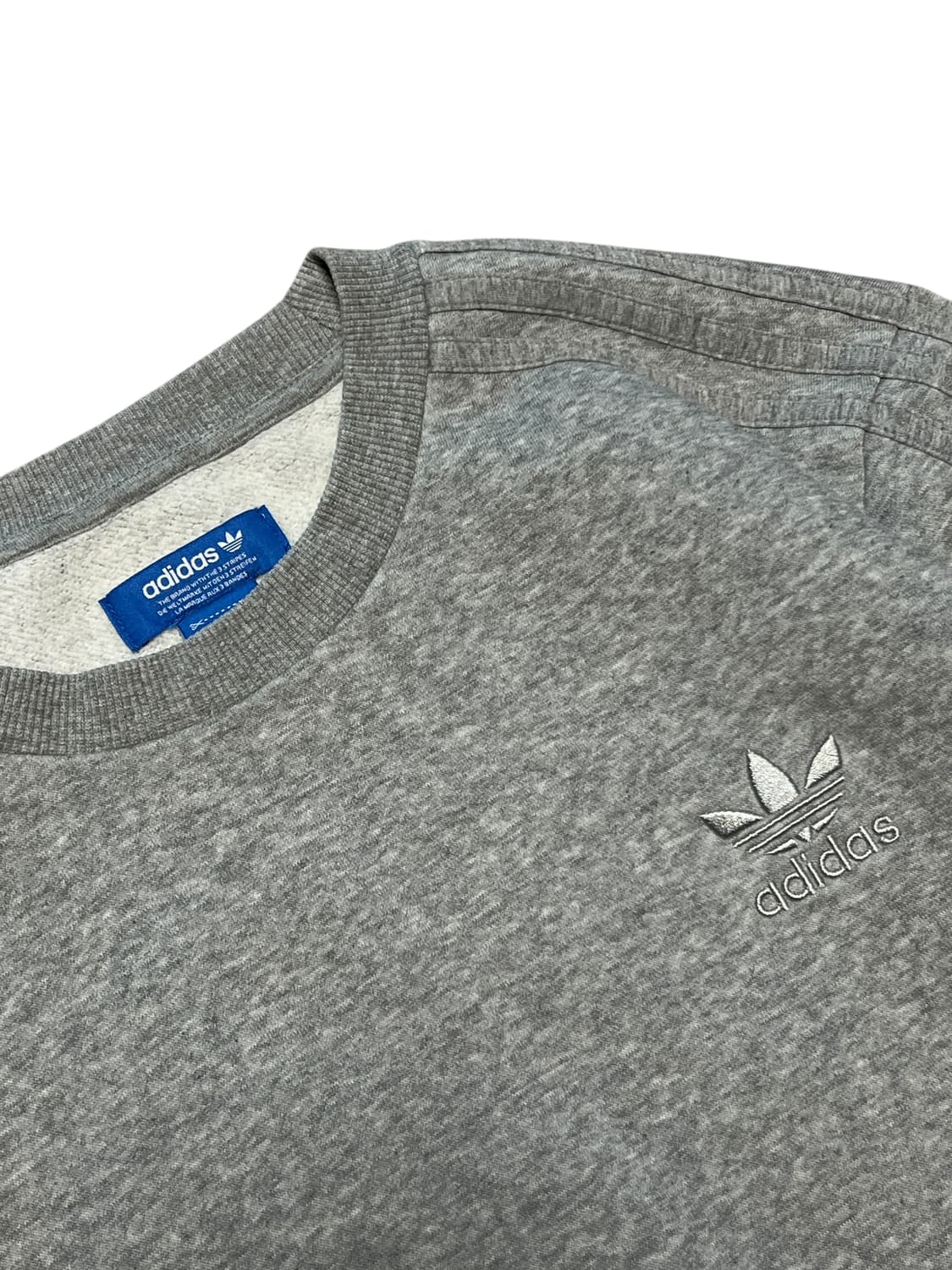 아디다스 삼선 자수로고 기모 맨투맨 그레이 상품이미지2