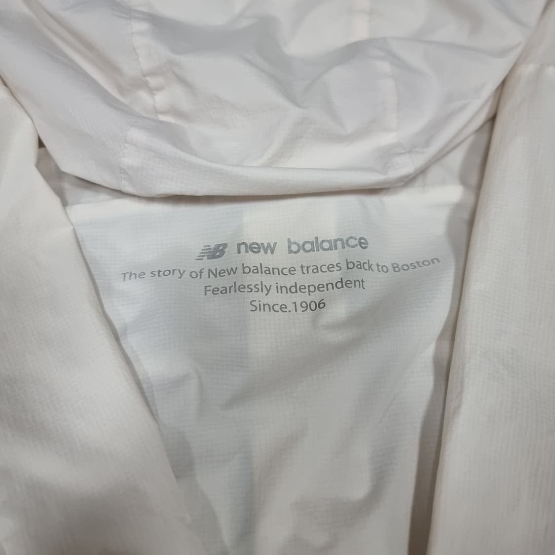 뉴발란스 베이지 아노락 바람막이 상품이미지6