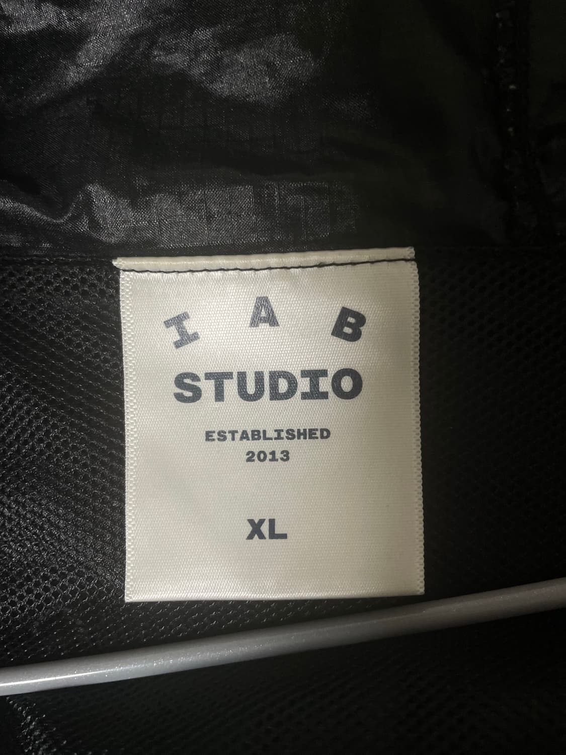 IAB 스튜디오 바람막이 상품이미지3