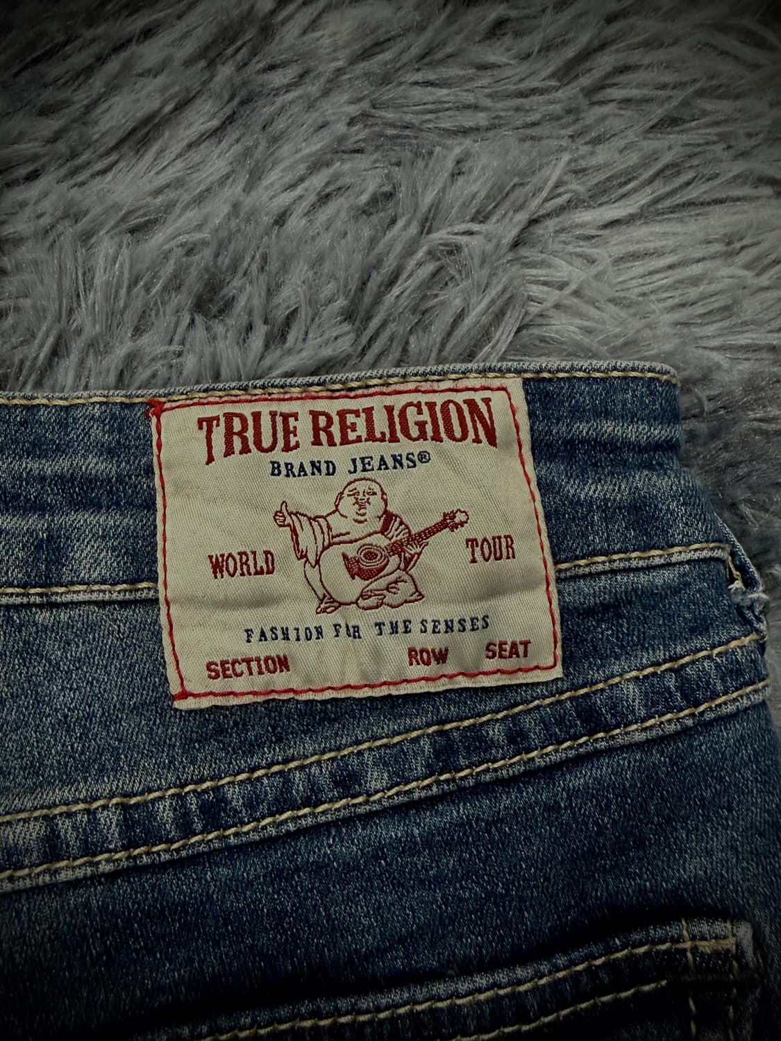 True Religion 금장 단추 워싱 데님 스커트 상품이미지8