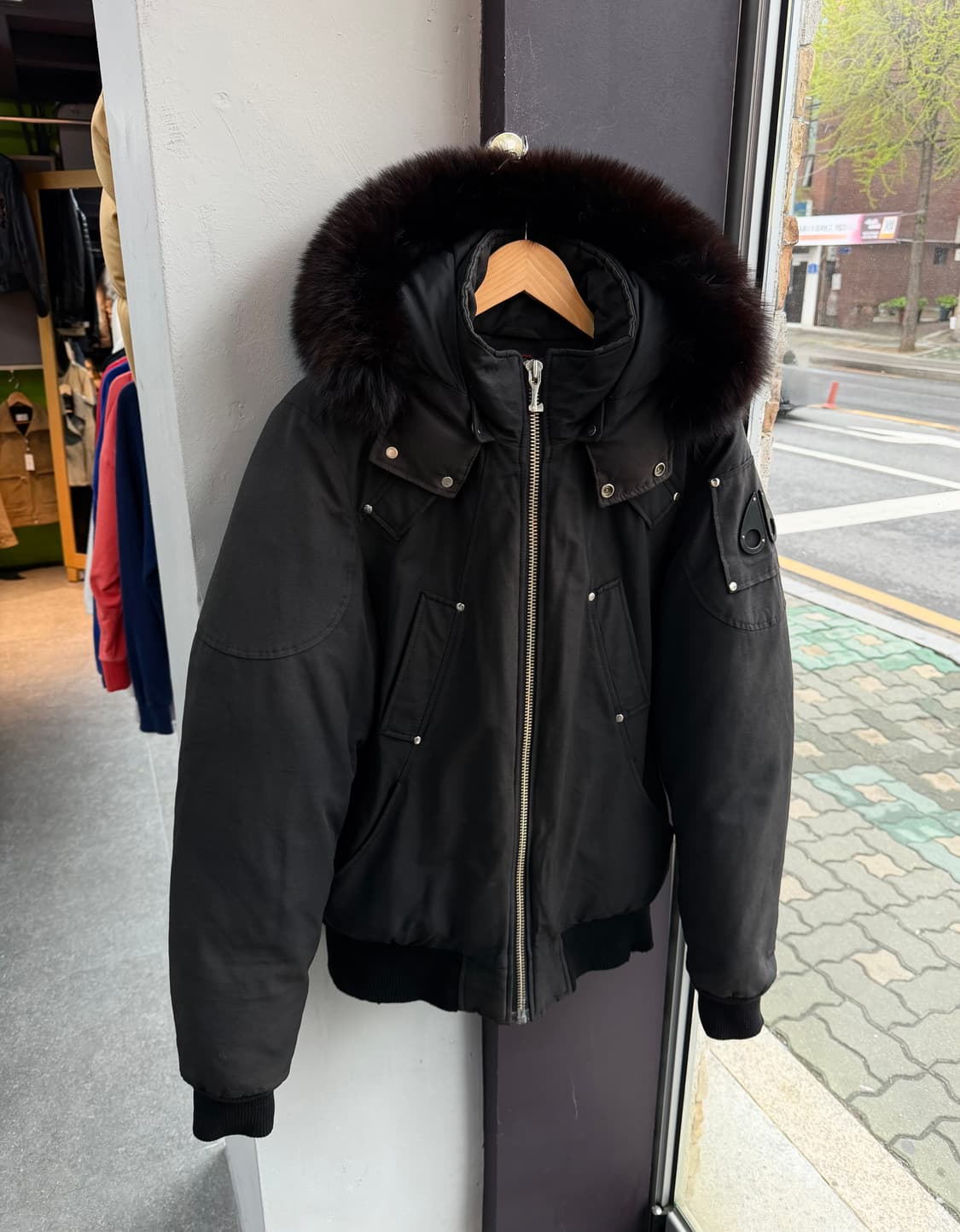 M/ 무스너클 발라스틱 블랙와펜 다운패딩 점퍼 상품이미지3