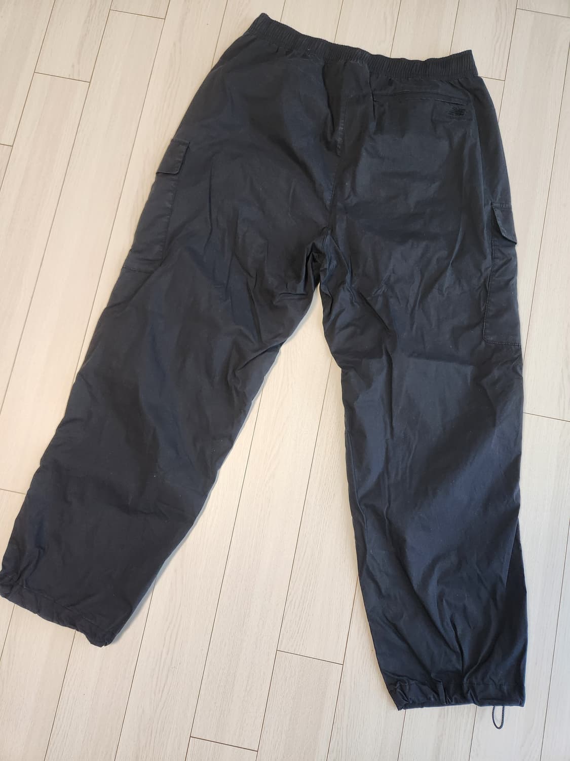 뉴발란스 UNI 아웃포켓 카고 조거 팬츠 NBNTB14013사이즈L 상품이미지3