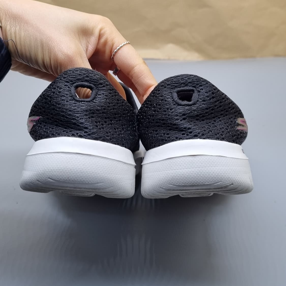 스케쳐스 고워크 에볼루션 여성슬립온230  상품이미지4