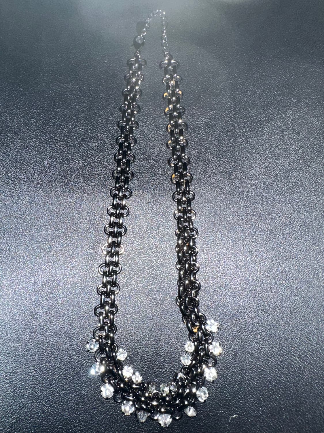 매듭 형태 목걸이 상품이미지1