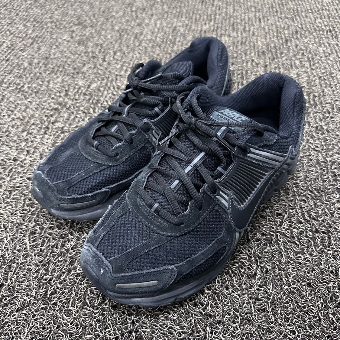 NIKE 나이키 줌 보메로 5 블랙 운동화 260 상품이미지1