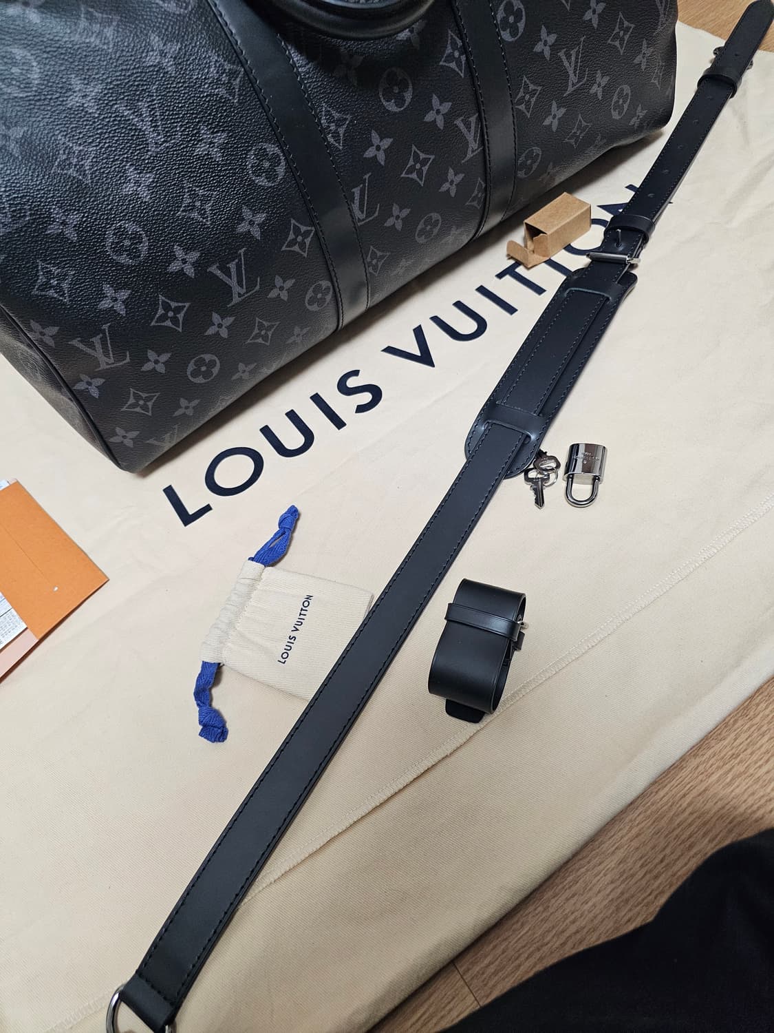 루이비통 이클립스 키폴45 신형 상품이미지9