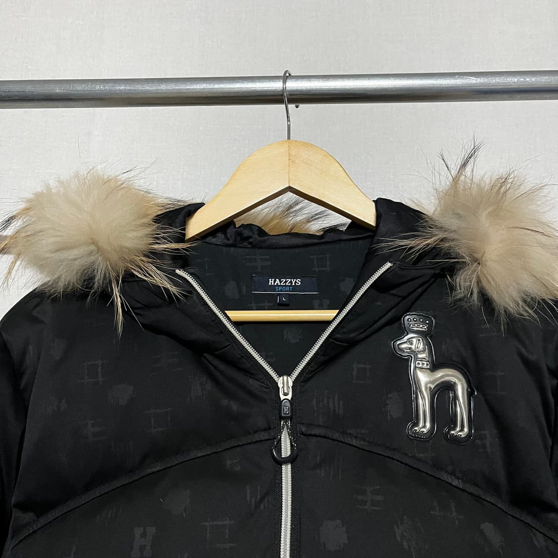 헤지스 블랙 퍼 후드 패딩 L 상품이미지4