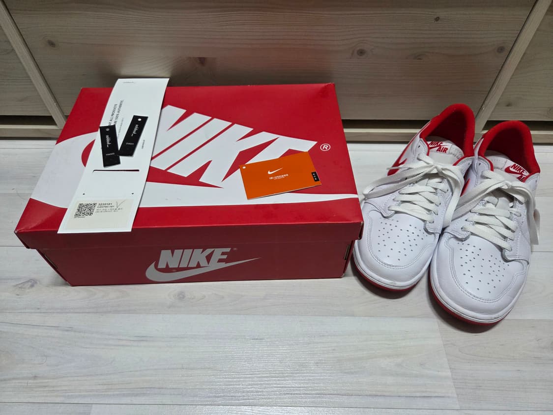 조던 1 레트로 로우 OG 유니버시티 레드 275 상품이미지1