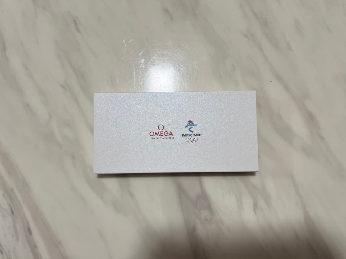 오메가 2022 베이징 동계올림픽 리미티드 에디션 핀 뱃지 세트 상품이미지1