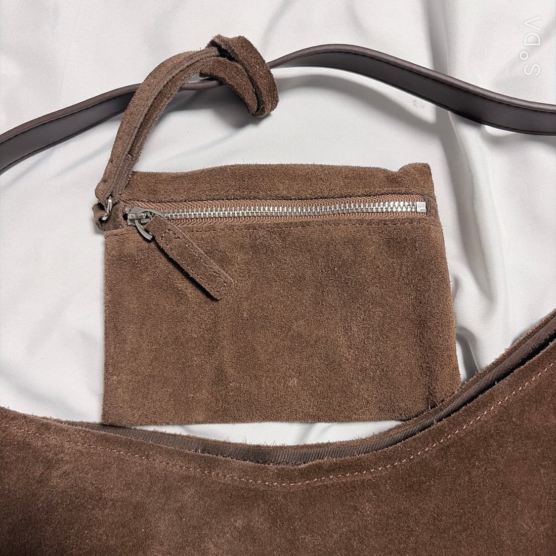 로서울 펄피 호보백 스웨이드 체스트넛 상품이미지5