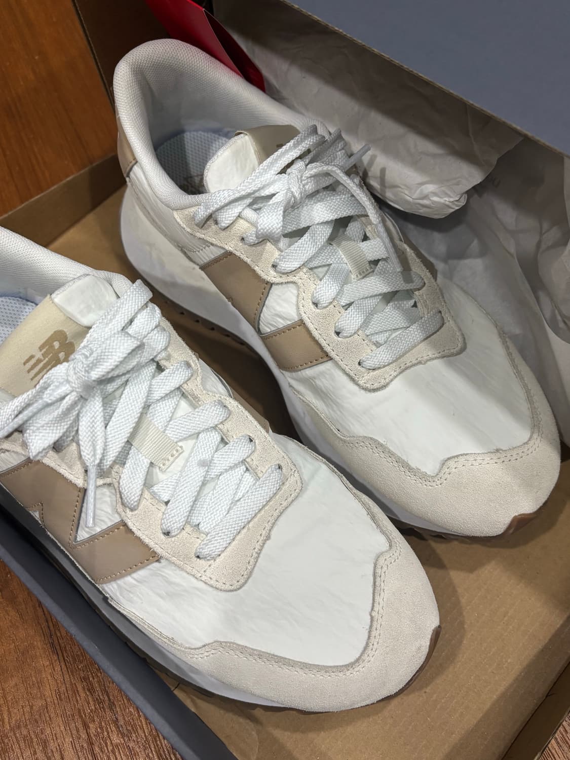 뉴발란스 237 베이지 판매 상품이미지1