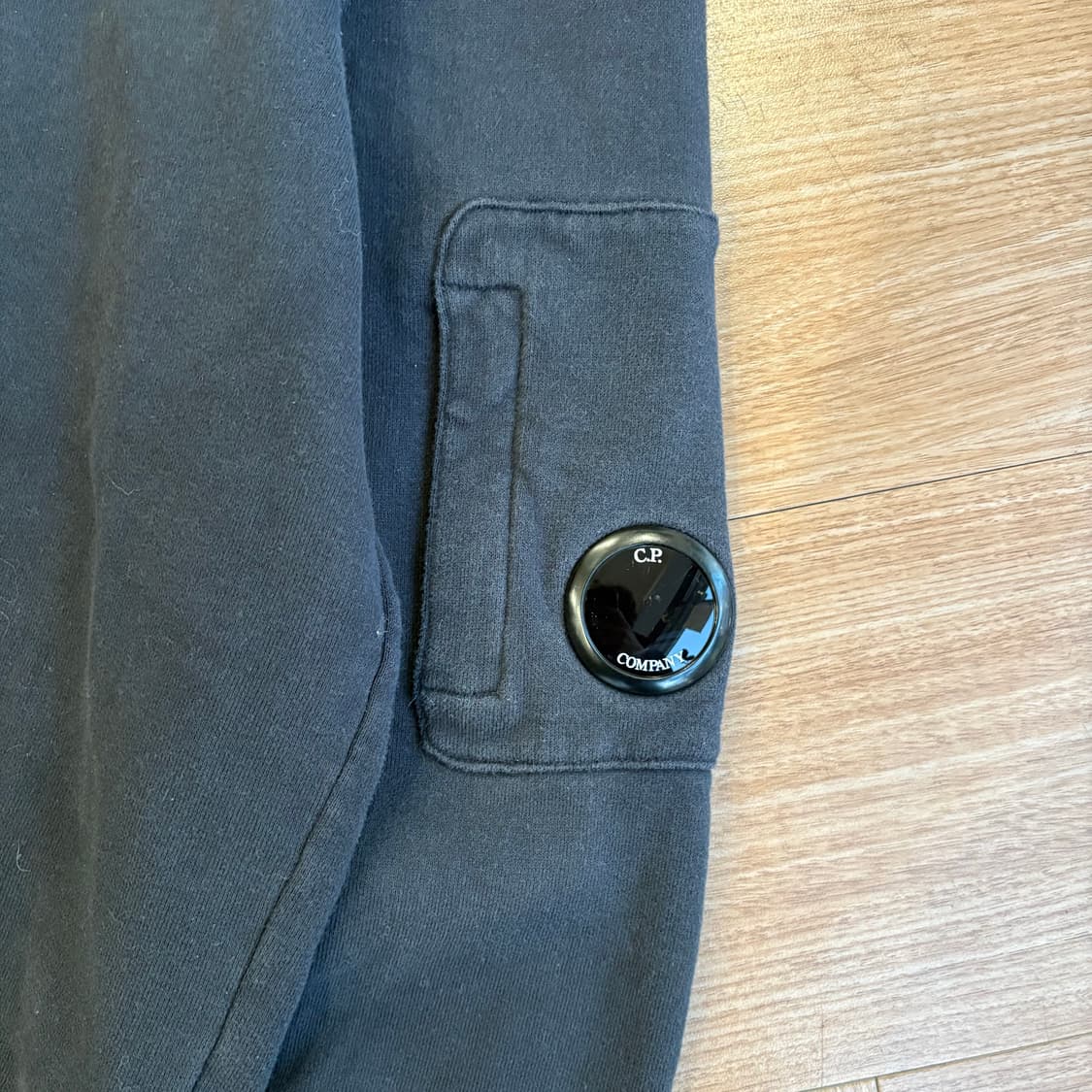 씨피컴퍼니 베이직 플리스 스웻셔츠 상품이미지3