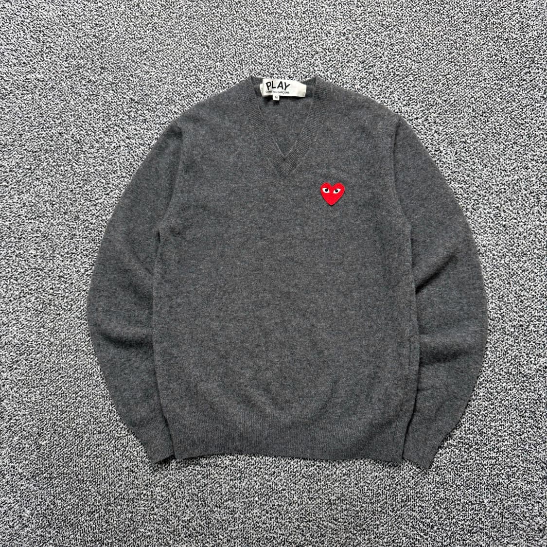 Name : 꼼데가르송 레드와펜 브이넥 니트 :)  상품이미지1