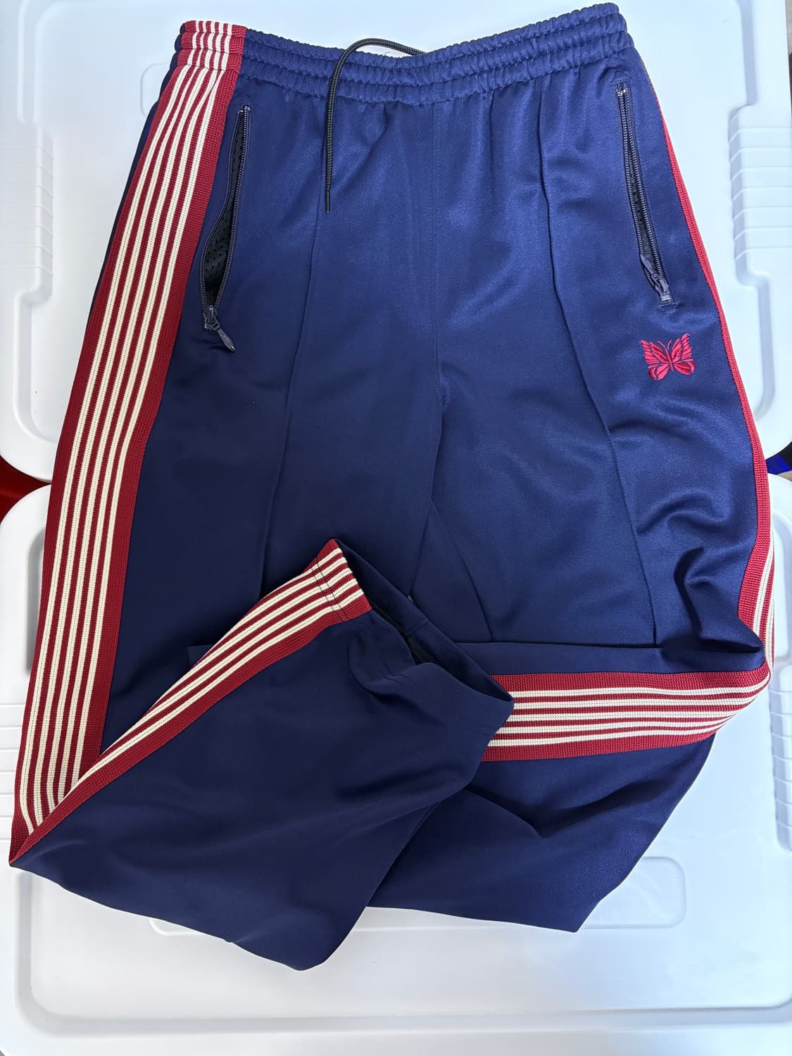 [한정판] 니들스 트랙팬츠 x 2G 스트레이트 네이비 레드 상품이미지1