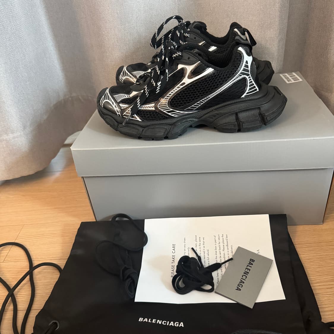 발렌시아가 3XL 블랙 39 사이즈 판매 상품이미지6